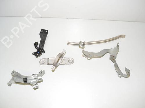 Used Support Support BMW 3 Touring (G21, G81) 330 e Plug-in-Hybrid (292 hp) 34074993 34074993