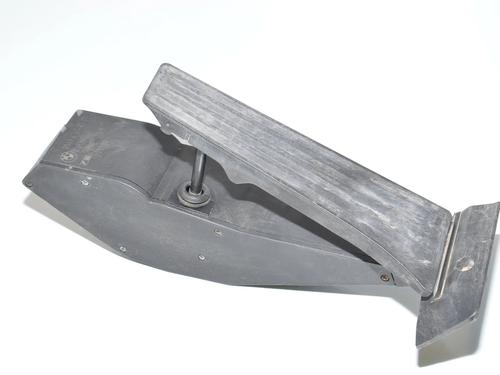 Gaspedaal Gaspedaal BMW 7 (E65, E66, E67) 730 Ld (231 hp) 34089977 34089977