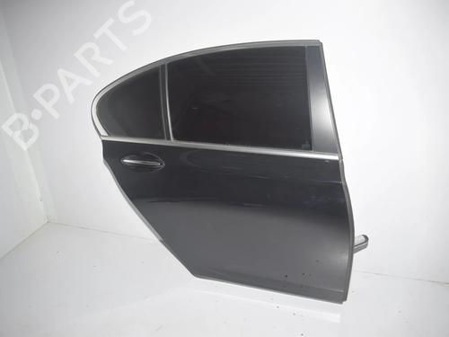 Dør højre bagtil Dør højre bagtil 34067367 34067367