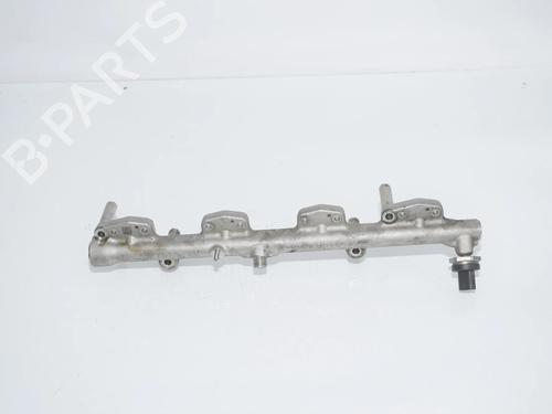 Used Injection rail Injection rail BMW 5 (G30, F90) 530 e Plug-in-Hybrid xDrive (252 hp) 34575240 34575240