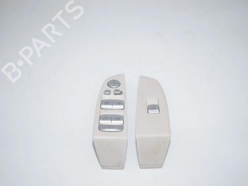 Venstre fortil elrude kontakt Venstre fortil elrude kontakt BMW 7 (G11, G12) 750 i, Li xDrive (530 hp) 39885009 39885009
