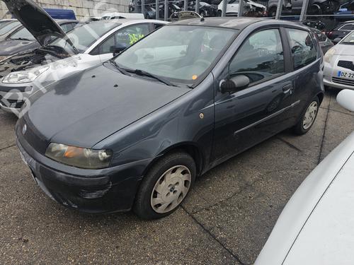 Brugte FIAT PUNTO (188_) 1.2 16V 80 (188.233, .235, .253, .255, .333, .353, .639,... 4792353