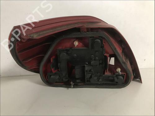 Used Right taillight Right taillight FORD MONDEO I Saloon (GBP) [1993-1996] 33574257 33574257