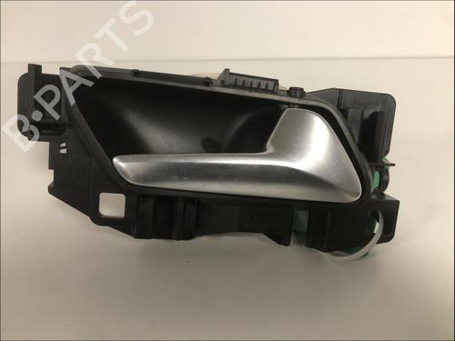 Used Front right interior door handle Front right interior door handle OPEL CORSA F (P2JO) 1.2 (68) (101 hp) 33581948 33581948