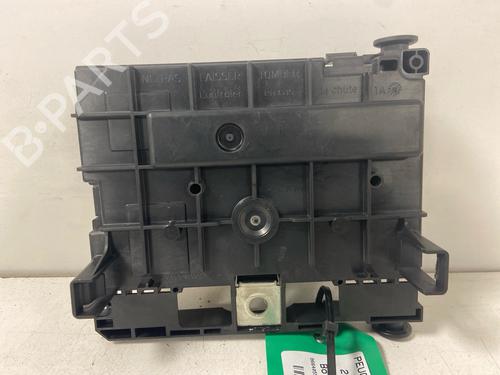 Used Fuse box Fuse box 37255465 37255465