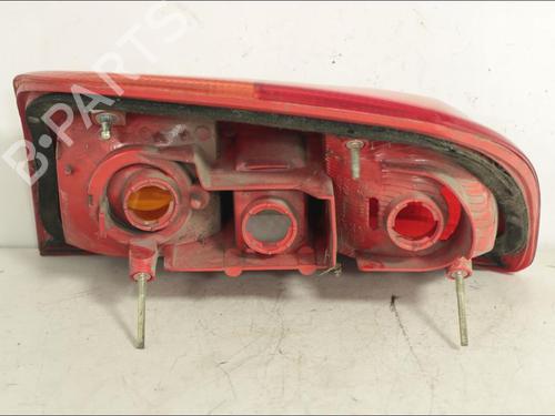 Used Right taillight Right taillight TOYOTA RAV 4 II (_A2_) 2.0 D 4WD (CLA20_, CLA21_, CLA20R, CLA21R) (116 hp) 33572945 33572945