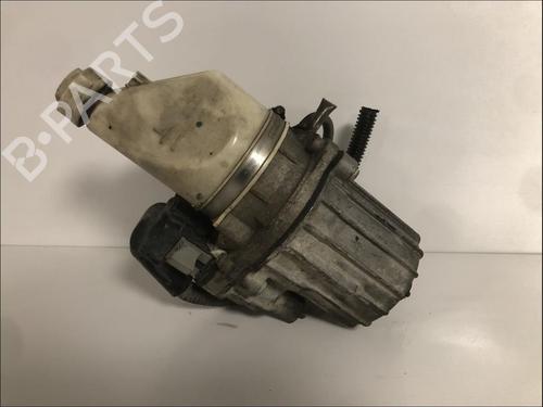 Used Steering pump Steering pump OPEL ASTRA H (A04) [2004-2014] 33579195 33579195