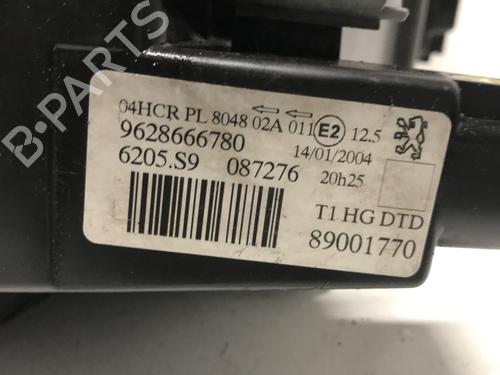 Used Right headlight Right headlight PEUGEOT 206 Hatchback (2A/C) [1998-2012] 33601398 33601398
