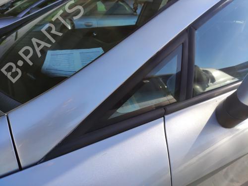 front-left-quarter-glass-seat-leon-1p1-2005-2006-2007-2008-2009-2010-2011-2012-2013-35911168 main image