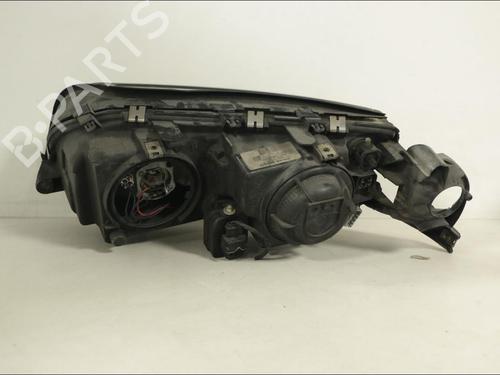 Used Right headlight Right headlight VOLVO S80 I (184) 2.5 TDI (140 hp) 33572467 33572467