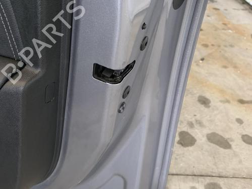 Højre fortil lås Højre fortil lås OPEL CORSA F (P2JO) 1.2 (68) (101 hp) 35912332 35912332