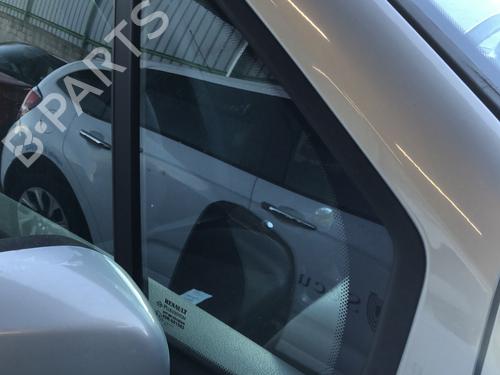 front-right-quarter-glass-renault-modus-grand-modus-fjp0_-2004-35914995 main image