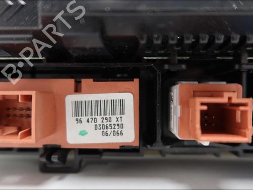 Used Climate control Climate control PEUGEOT 407 (6D_) 2.2 HDi 170 (6D4HTH) (170 hp) 33575018 33575018