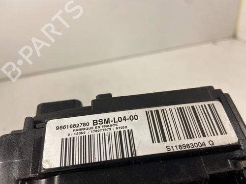 Used Fuse box Fuse box 38309334 38309334