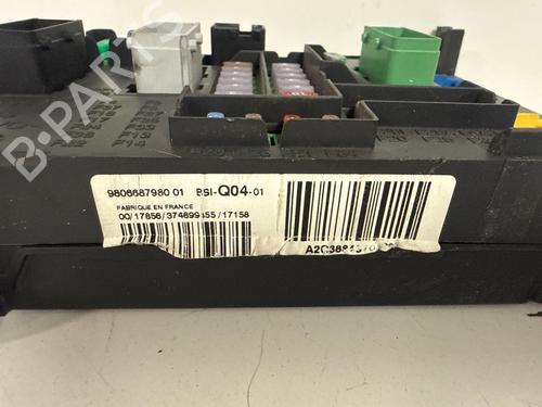 Used Fuse box Fuse box 36521531 36521531