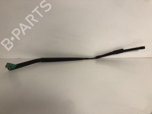 Used Front windshield wiper arm Front windshield wiper arm 37077102 37077102