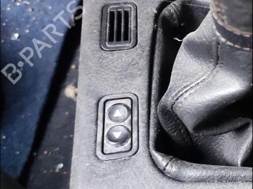 Comutador vidro frente esquerdo Comutador vidro frente esquerdo FIAT COUPE (175_) 2.0 20V (154 hp) 36573822 36573822