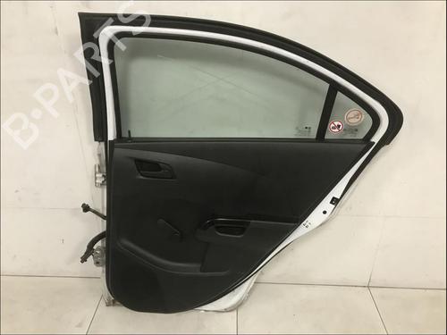 Dør højre bagtil Dør højre bagtil CHEVROLET AVEO Saloon (T300) [2011-2026] 33573979 33573979