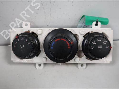 Used Climate control Climate control RENAULT MASTER III Van (FV) 2.3 dCi 100 FWD (FV0A, FV0B, FV0G, FV0K, FV0H) (101 hp) 33575117 33575117