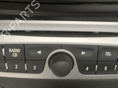 radio-renault-megane-iii-hatchback-bz01_-b3_-2008-33604236 main image