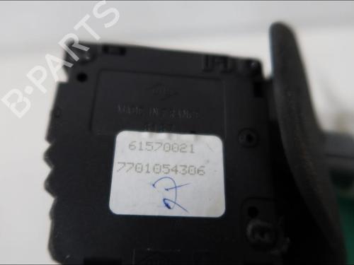 Used Steering column stalk Steering column stalk RENAULT TWINGO I (C06_) 1.2 16V (C06C, C06D, C06K) (75 hp) 33574553 33574553