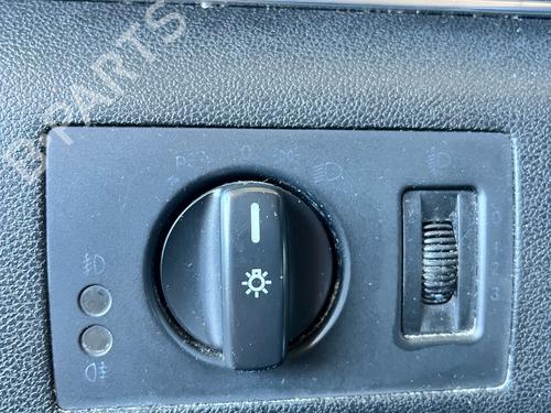 Used Headlight switch Headlight switch 36582262 36582262