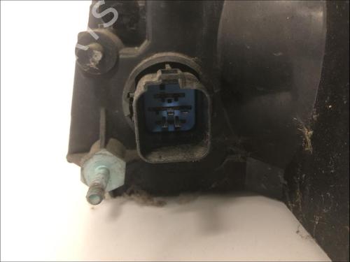 Used Right headlight Right headlight FORD TRANSIT Van (FA_ _) 2.4 DI (FAA_, FAB_, FAC_, FAD_) (90 hp) 33581928 33581928