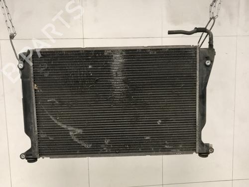 Used Water radiator Water radiator TOYOTA COROLLA Verso (ZER_, ZZE12_, R1_) 2.2 D-4D (AUR10_, AUR10R) (136 hp) 33773902 33773902