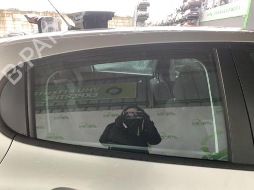 Used Rear right door window Rear right door window 36579857 36579857