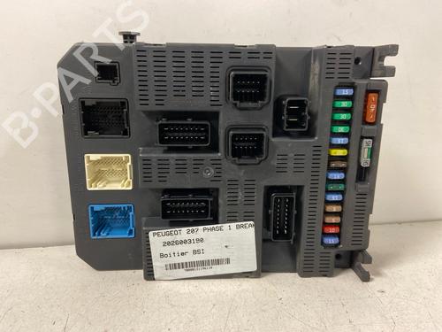 Used Fuse box Fuse box 39256399 39256399