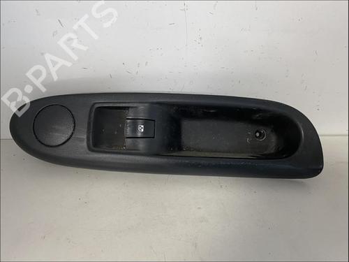 Used Right front window switch Right front window switch RENAULT CLIO II (BB_, CB_) 1.2 (BB0A, BB0F, BB10, BB1K, BB28, BB2D, BB2H, CB0A,... (58 hp) 33573087 33573087