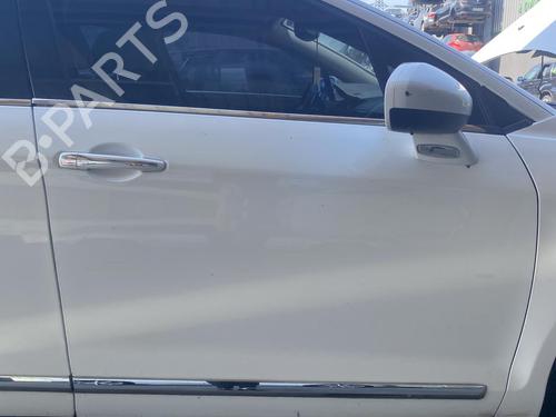 right-front-door-citroen-c5-iii-break-rw_-2008-2009-2010-2011-2012-2013-2014-2015-2016-2017-36816875 main image