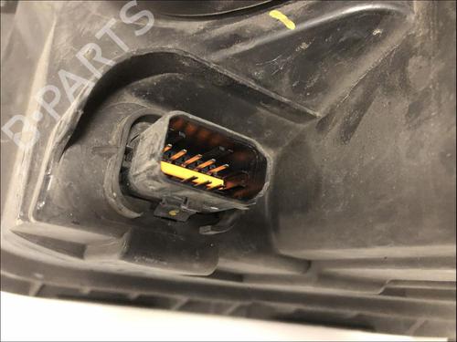 Used Right headlight Right headlight CITROËN C3 Picasso (SH_) [2008-2026] 33586375 33586375