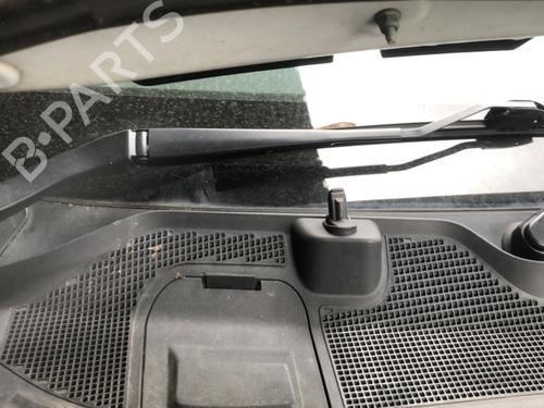 Used Front wiper motor Front wiper motor LAND ROVER DISCOVERY SPORT (L550) 2.0 D 4x4 (241 hp) 33742134 33742134