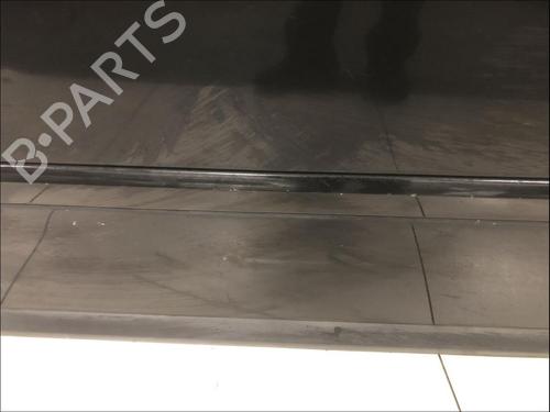 right-front-door-volvo-v50-545-2003-2004-2005-2006-2007-2008-2009-2010-2011-2012-33579575 main image