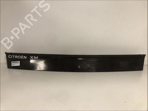 Used Rear center light Rear center light CITROËN XM (Y3) 2.1 TD 12V (109 hp) 33585420 33585420