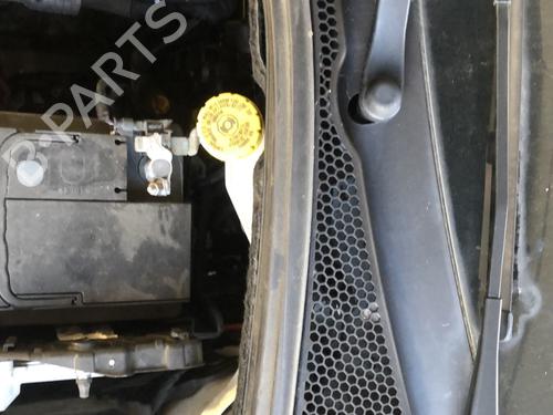 Used Front wiper motor Front wiper motor PEUGEOT 208 I (CA_, CC_) 1.2 VTi 68 / PureTech 68 (68 hp) 35912714 35912714