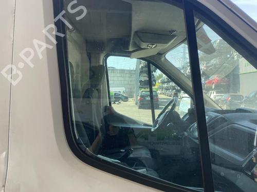 Used Front right door window Front right door window 37255650 37255650