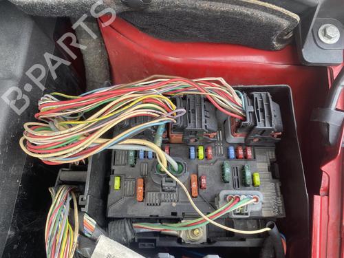 Used Fuse box Fuse box 37509965 37509965