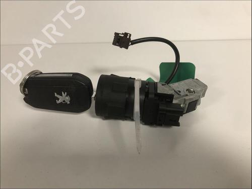 Used Ignition barrel Ignition barrel PEUGEOT 208 I (CA_, CC_) 1.6 HDi (92 hp) 33582238 33582238