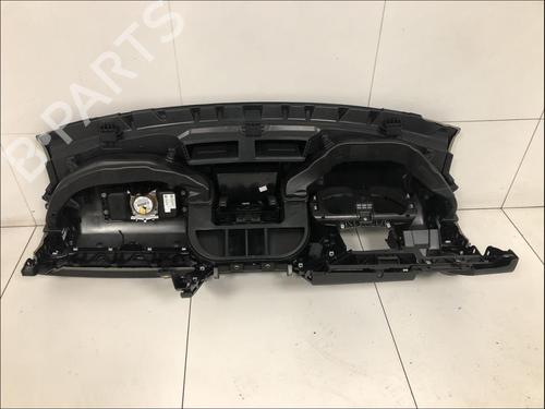 dashboard-skoda-karoq-nu7-nd7-2017-37752628 main image