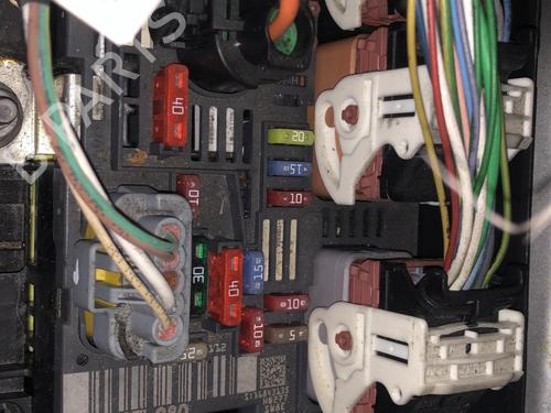 Used Fuse box Fuse box PEUGEOT 5008 (0U_, 0E_) 1.6 HDi (112 hp) 35913503 35913503