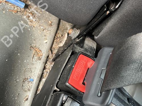 Engache cinturón Engache cinturón RENAULT CLIO III (BR0/1, CR0/1) 1.2 16V (BR0P, CR0P) (101 hp) 33657470 33657470