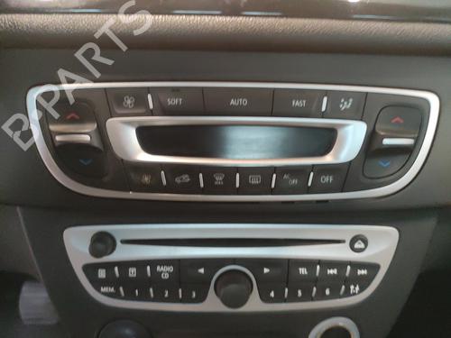 climate-control-renault-megane-iii-hatchback-bz01_-b3_-2008-35911754 main image