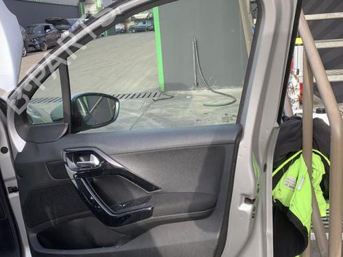 Used Front right window mechanism Front right window mechanism PEUGEOT 208 I (CA_, CC_) 1.6 BlueHDi 100 (100 hp) 35915147 35915147