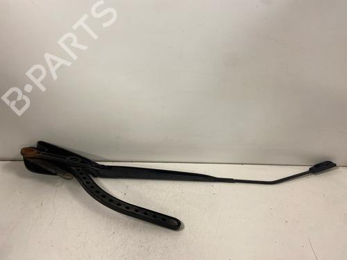 Used Front windshield wiper arm Front windshield wiper arm 37255555 37255555