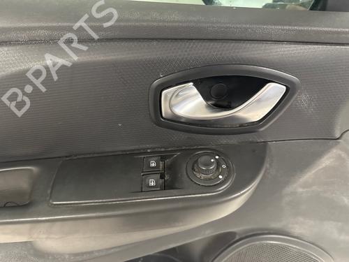 left-front-door-renault-clio-iv-bh_-2012-2013-2014-2015-2016-2017-2018-2019-2020-2021-36094874 main image