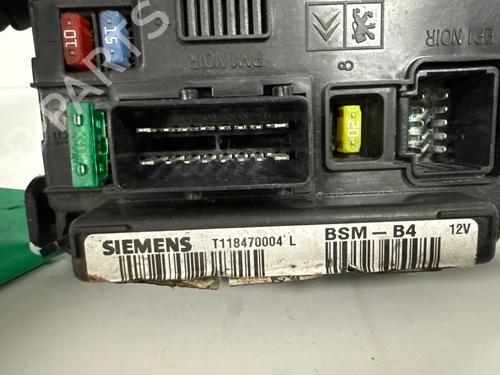Used Fuse box Fuse box 38309019 38309019