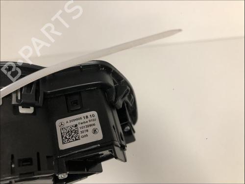 Forlygtekontakt Forlygtekontakt MERCEDES-BENZ V-CLASS (W447) V 220 CDI / d (447.811, 447.813, 447.815) (163 hp) 33588123 33588123