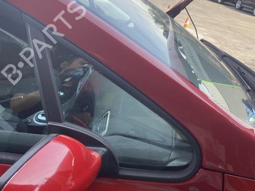 front-right-quarter-glass-peugeot-307-cc-3b-2003-2004-2005-2006-2007-2008-2009-37509919 main image